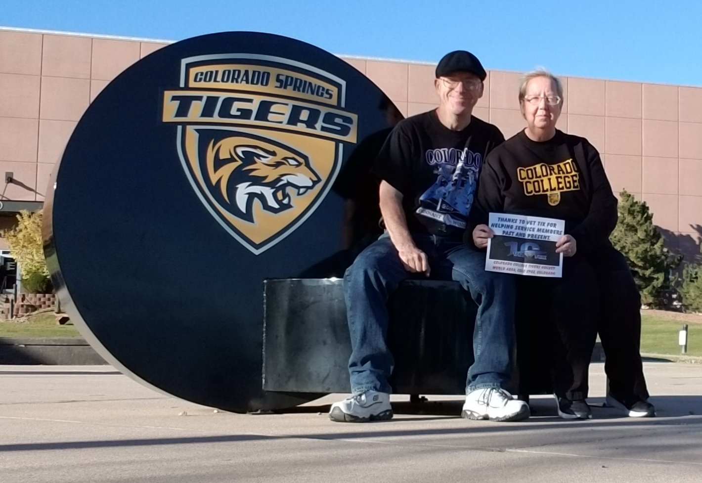 Colorado College Tigers vs. New Hampshire - NCAA Hockey