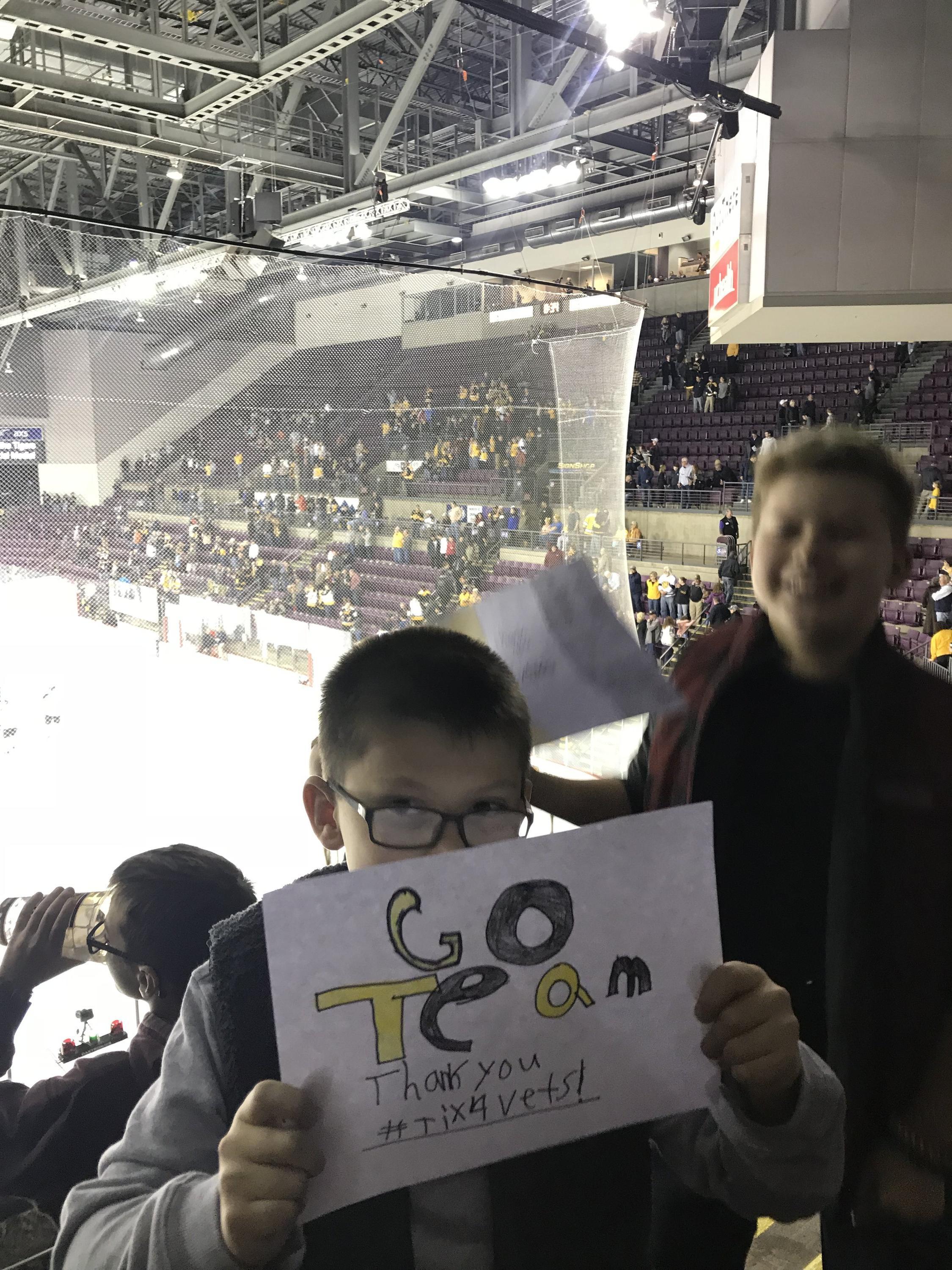 Colorado College Tigers vs. New Hampshire - NCAA Hockey
