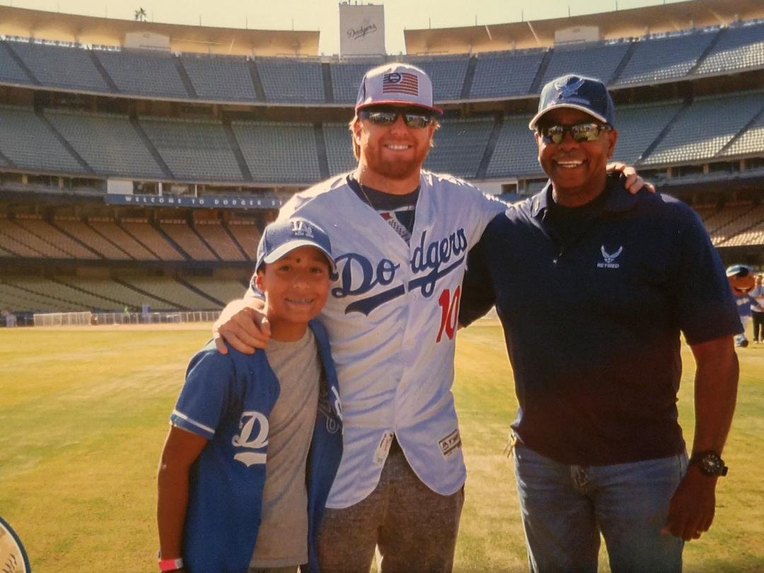 Batter Up! Dodgers to Salute 500 Vets & Active Military Members Veteran's  Day 2022