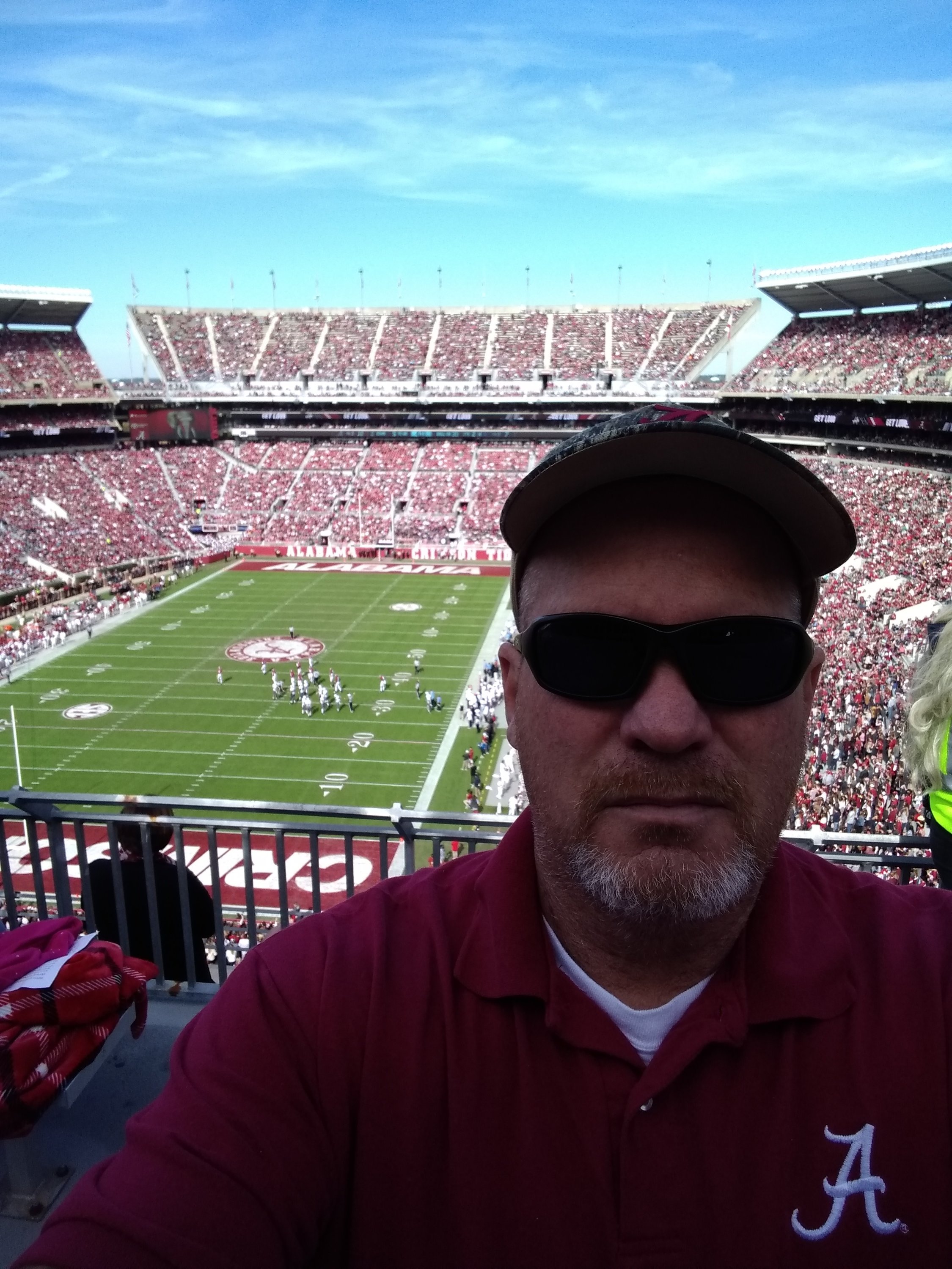 No 1 Alabama Football Cruises To 56 14 Victory Over