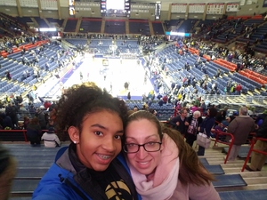 UCONN Huskies vs. Cincinnati Bearcats - NCAA Women's Basketball