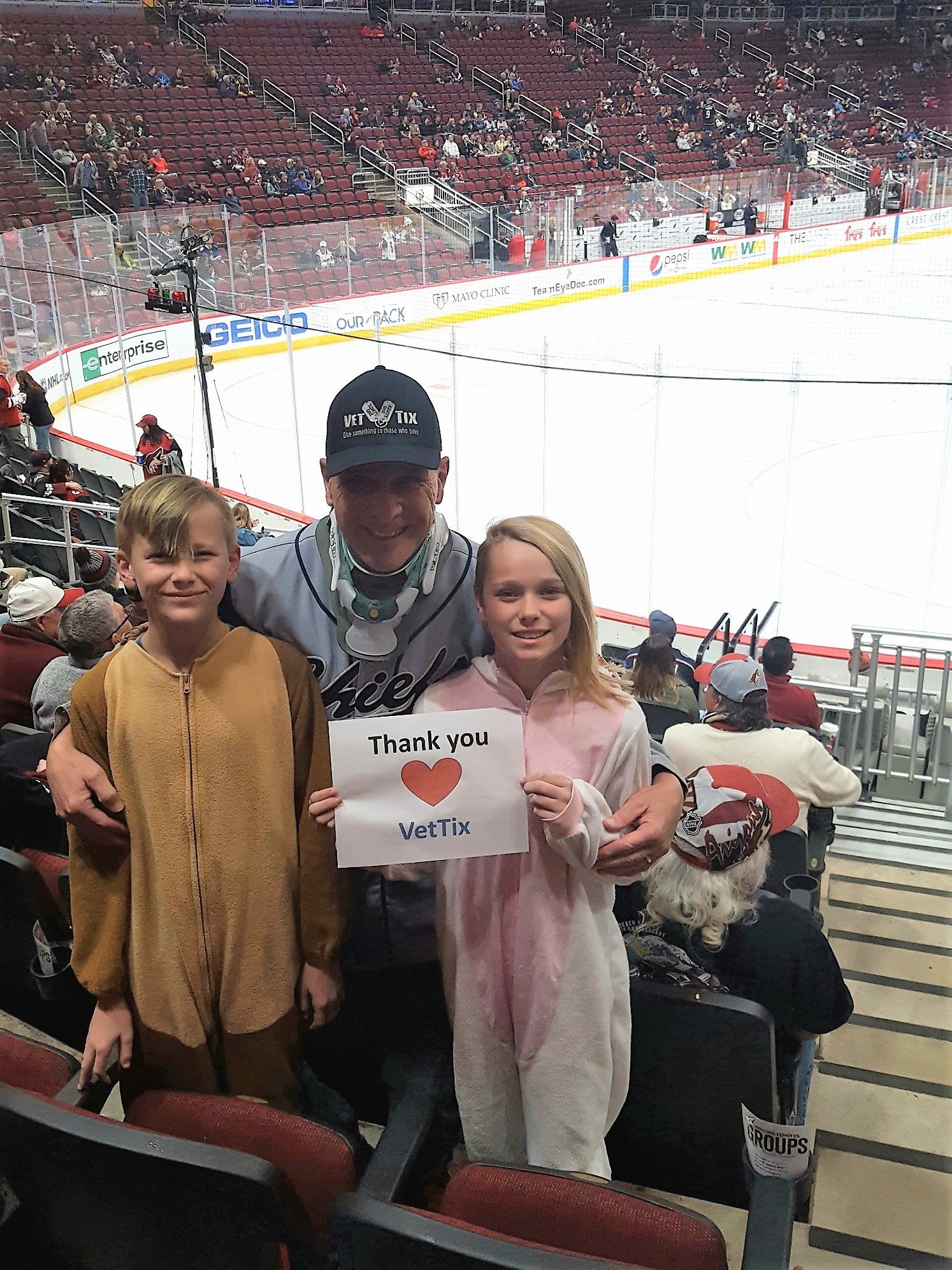 Arizona Coyotes vs. Columbus Blue Jackets - NHL