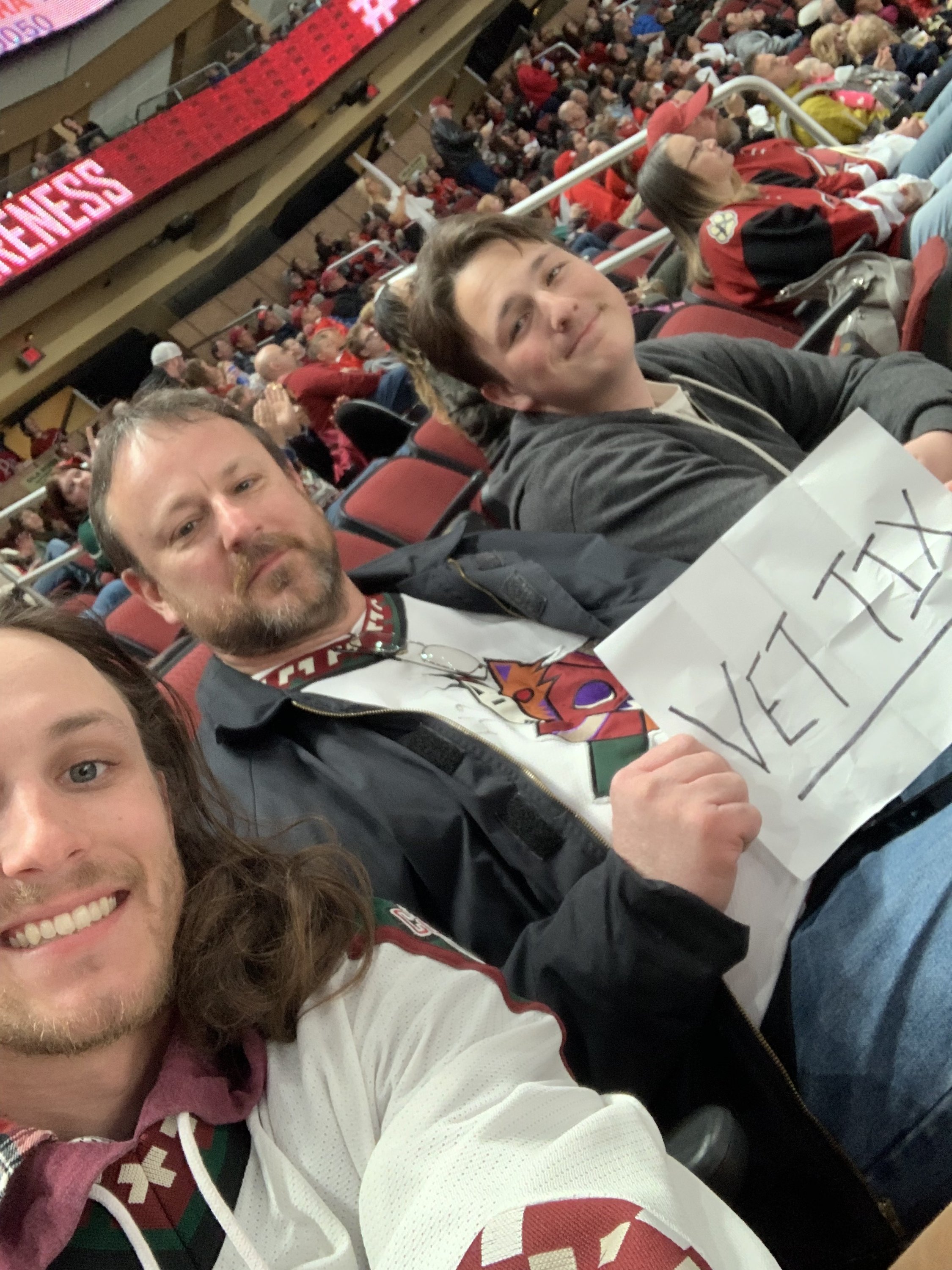 Arizona Coyotes vs. Columbus Blue Jackets - NHL