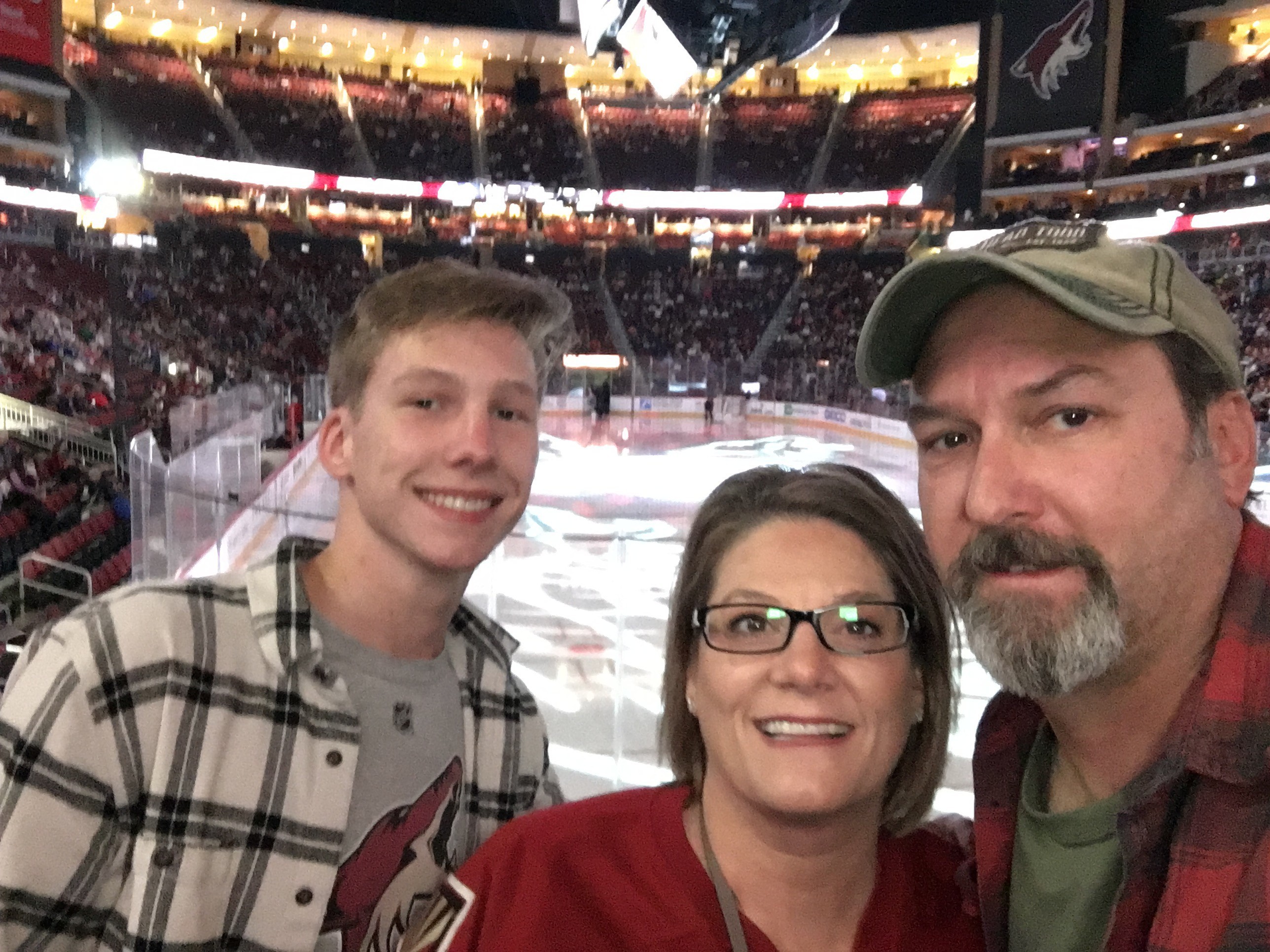 Arizona Coyotes vs. Vancouver Canucks - NHL