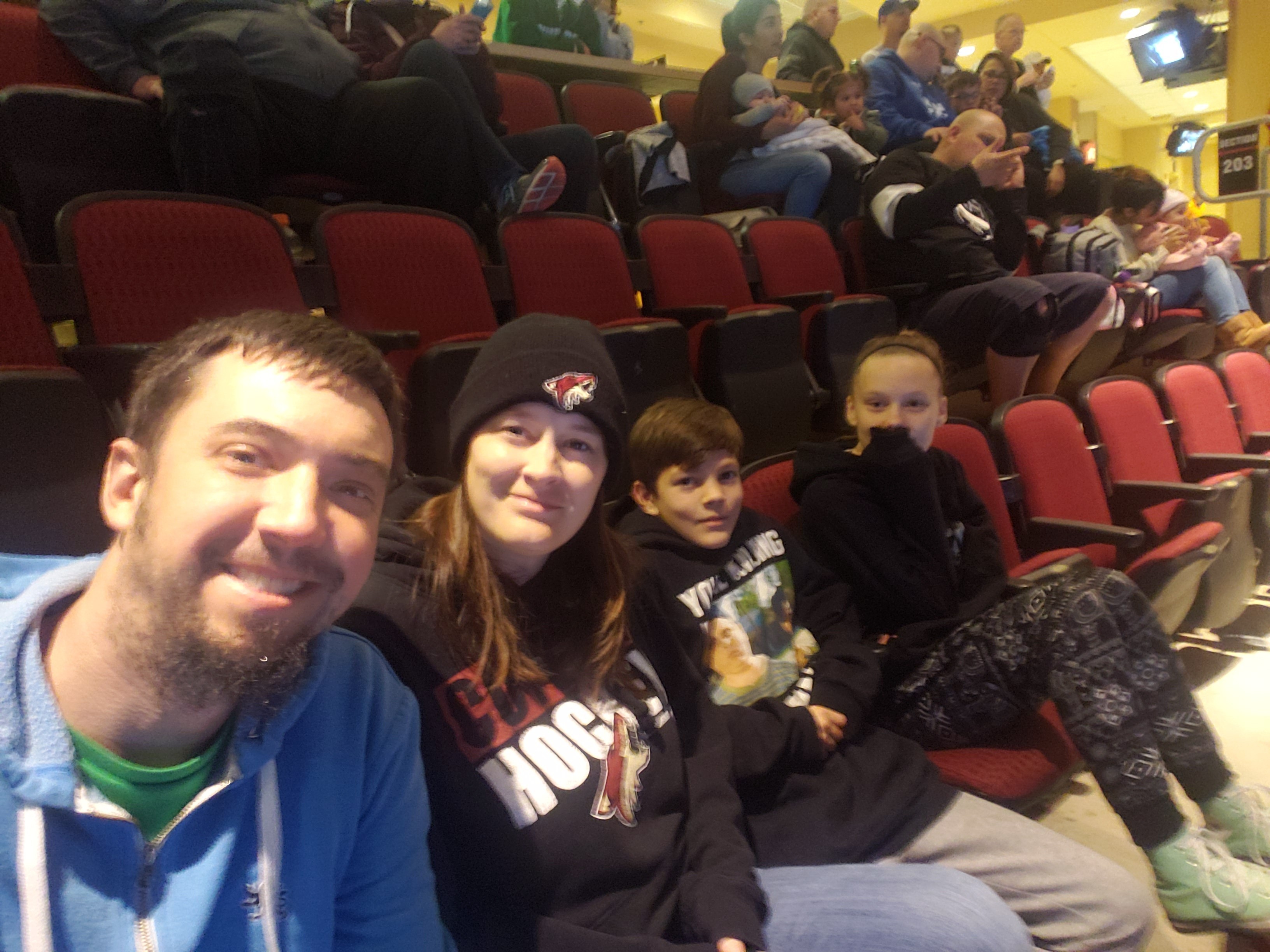Arizona Coyotes vs. Vancouver Canucks - NHL