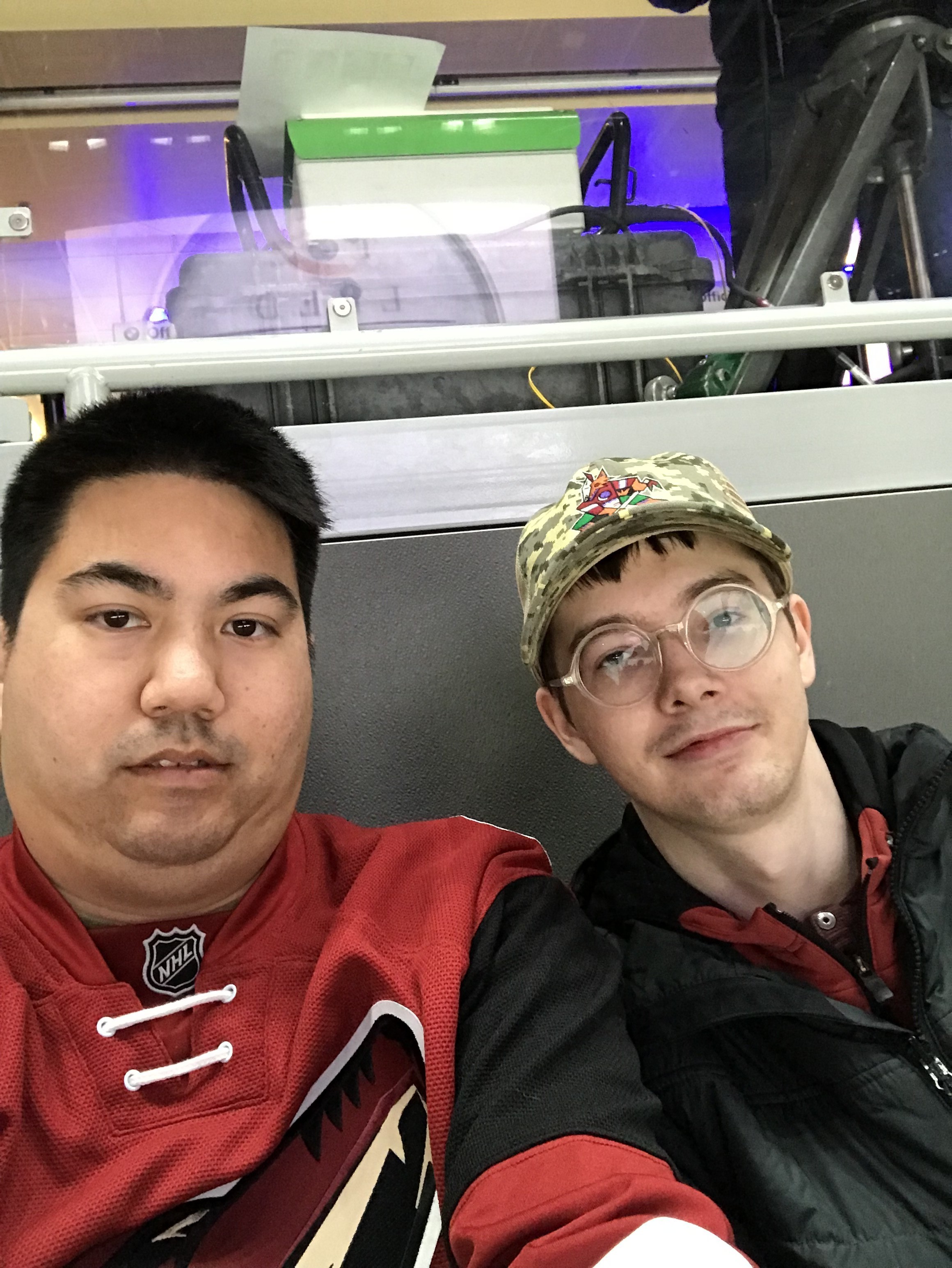 Arizona Coyotes vs. Vancouver Canucks - NHL
