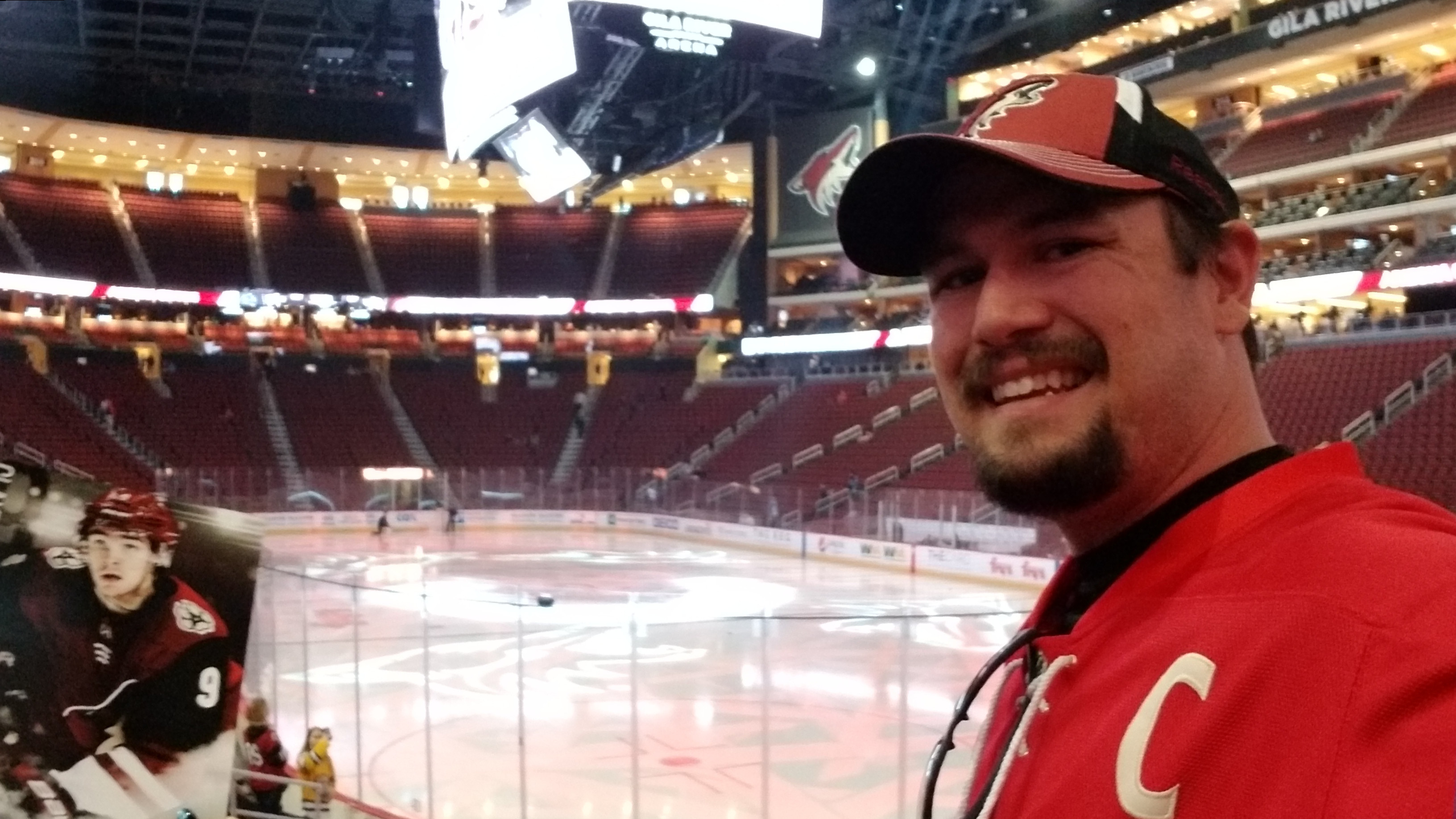 Arizona Coyotes vs. Vancouver Canucks - NHL