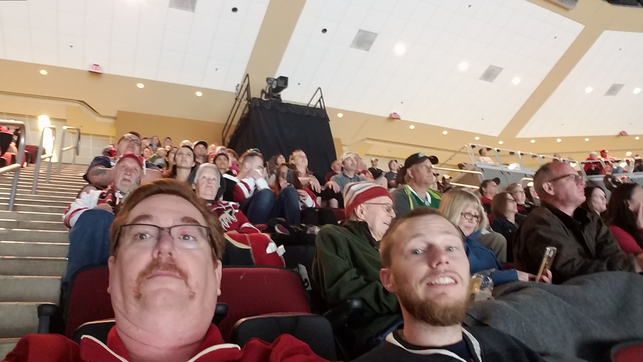 Arizona Coyotes vs. Vancouver Canucks - NHL