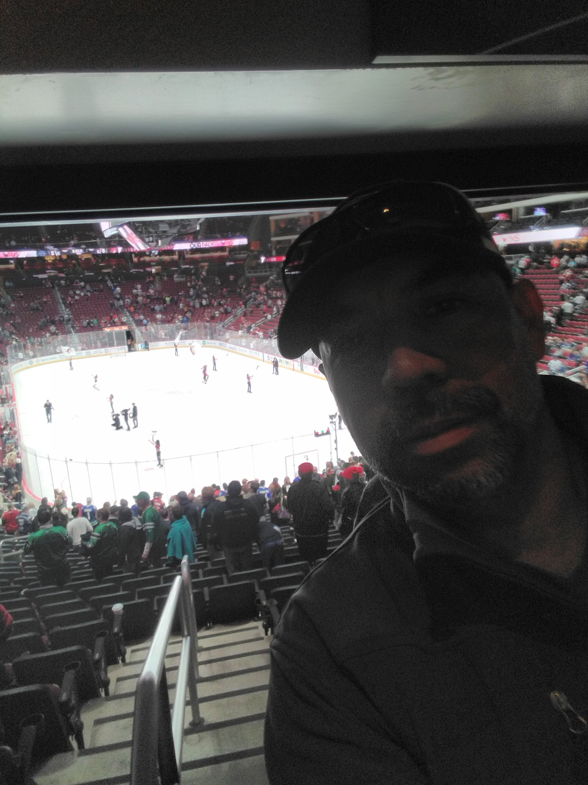 Arizona Coyotes vs. Vancouver Canucks - NHL