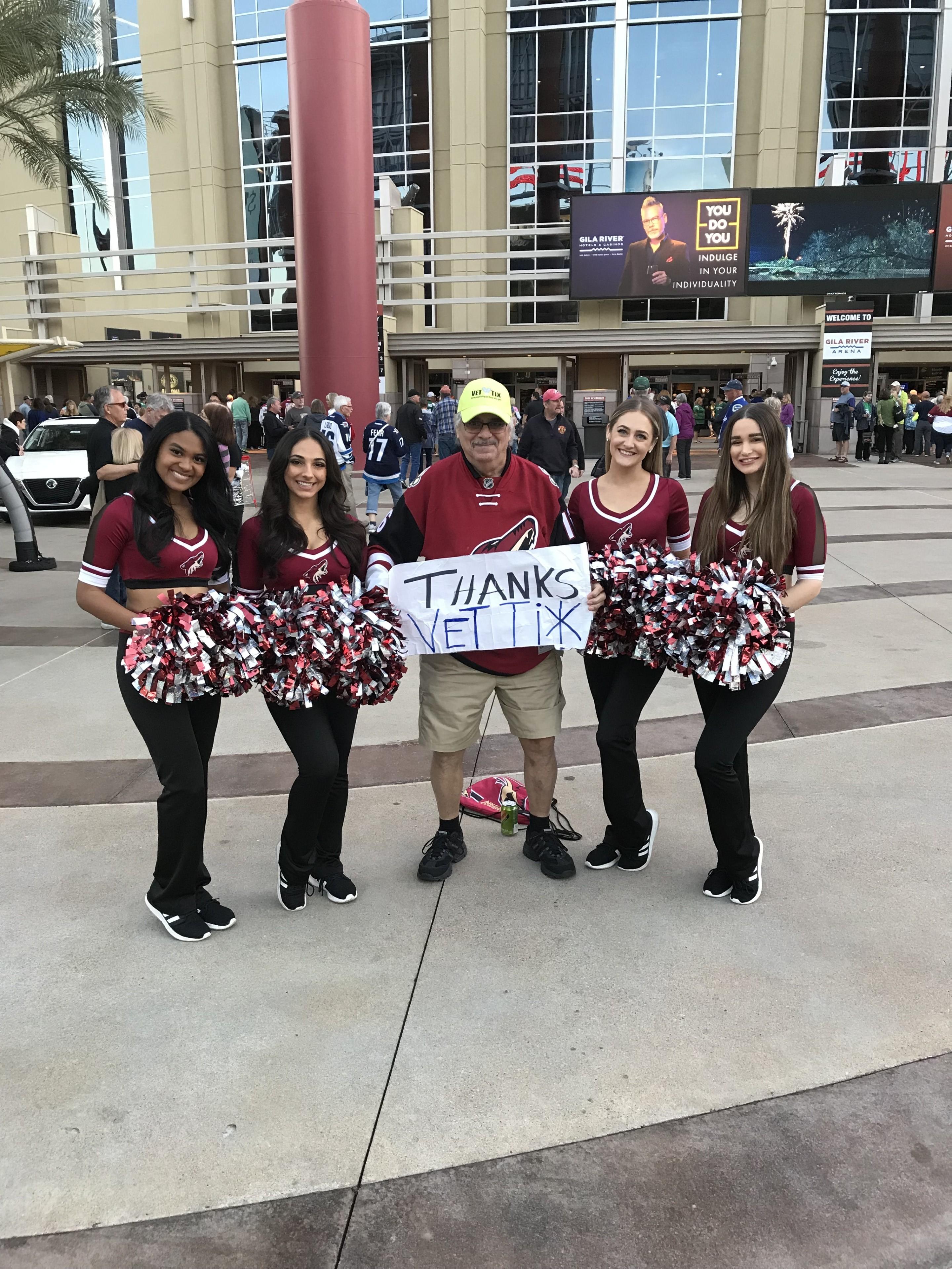 Arizona Coyotes vs. Vancouver Canucks - NHL