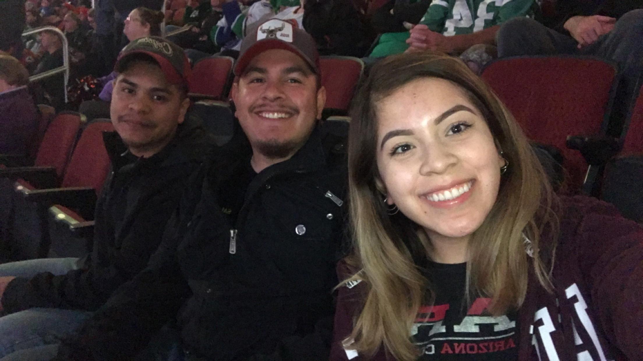 Arizona Coyotes vs. Vancouver Canucks - NHL