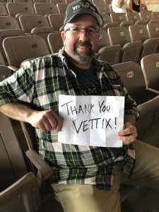 Chris Young: Raised on Country Tour - Country