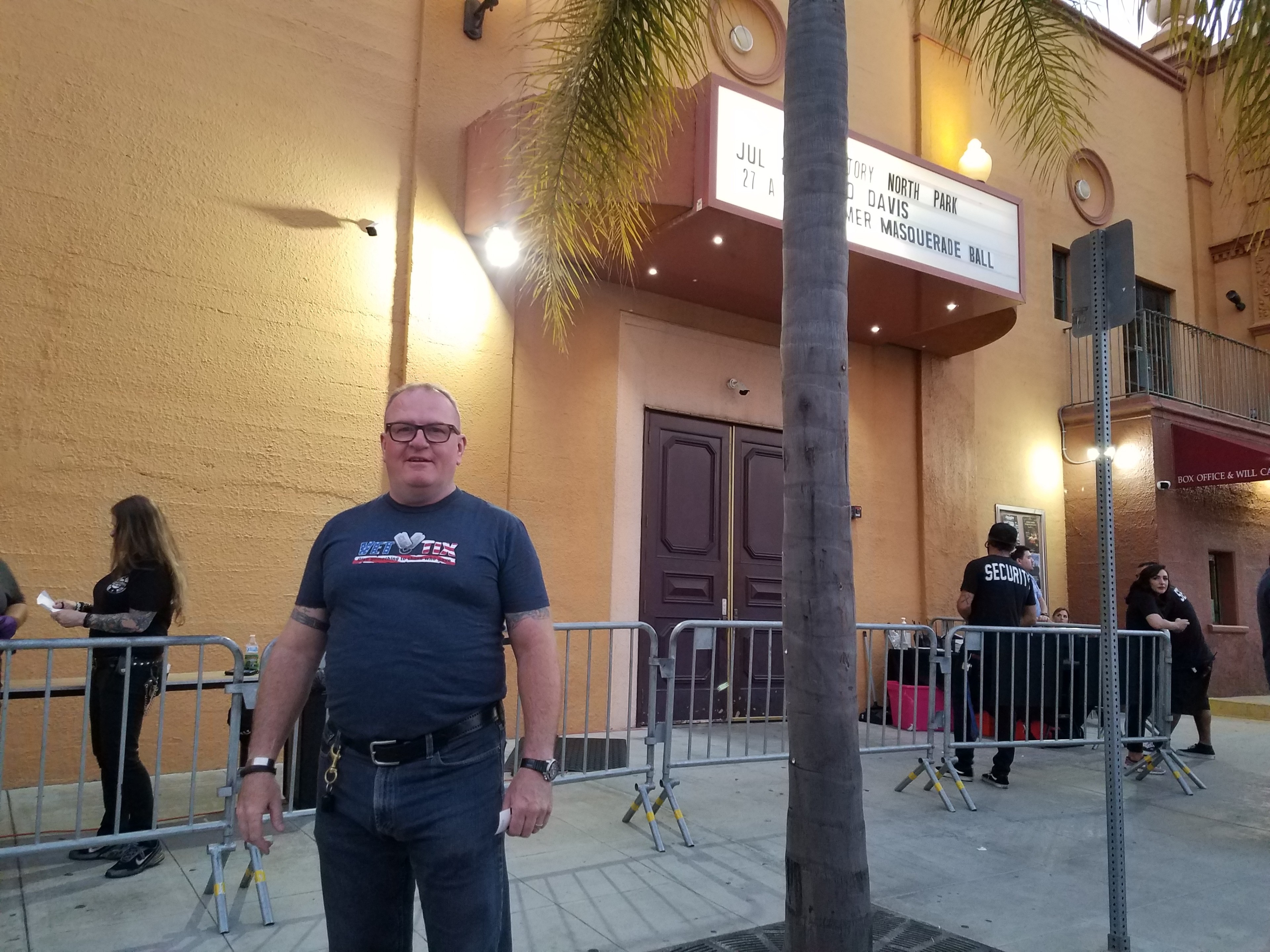 Singer-songwriter Ward Davis With Pearl - General Admission