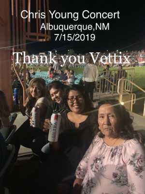 Chris Young: Raised on Country Tour - Country