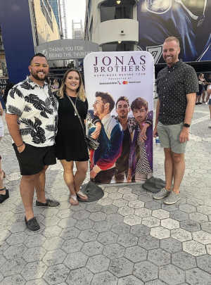 Jonas Brothers: Happiness Begins Tour - Pop