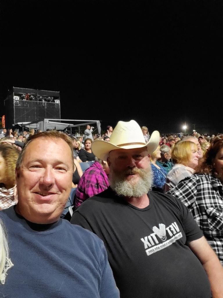 Chris Young: Raised on Country Tour