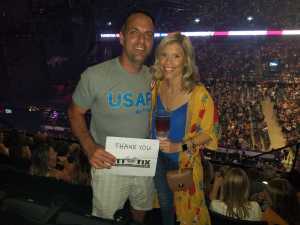 Miranda Lambert: Roadside Bars and Pink Guitars Tour