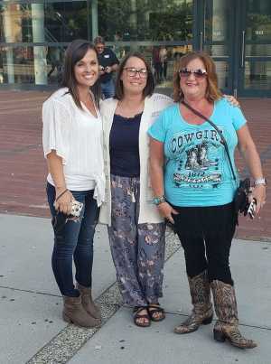 Miranda Lambert: Roadside Bars and Pink Guitars Tour