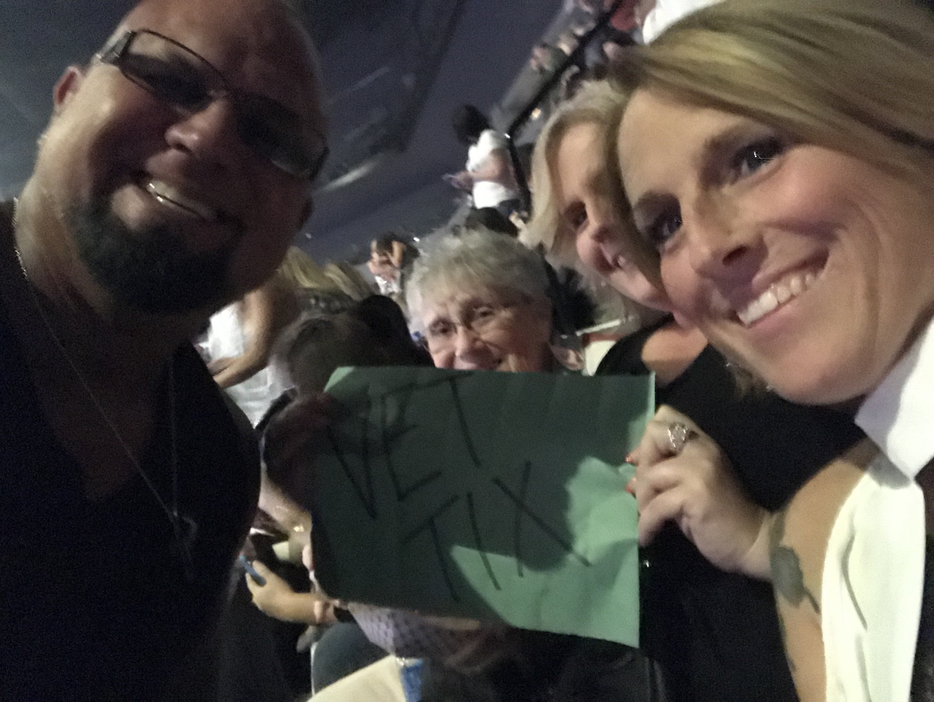 Miranda Lambert: Roadside Bars and Pink Guitars Tour