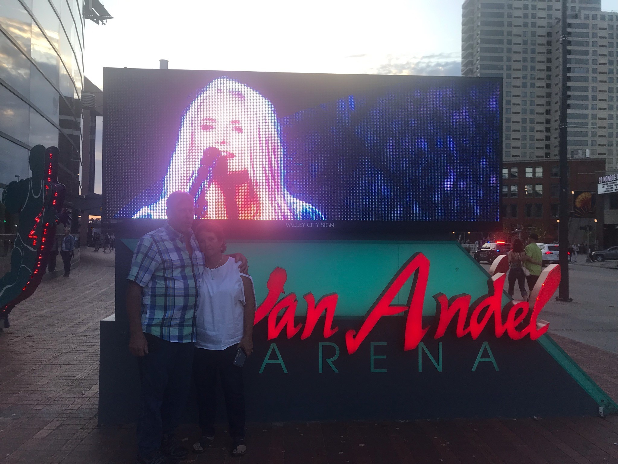 Miranda Lambert: Roadside Bars and Pink Guitars Tour