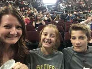 The Chainsmokers/5 Seconds of Summer/lennon Stella: World War Joy Tour
