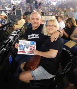 Miranda Lambert: Roadside Bars and Pink Guitars Tour