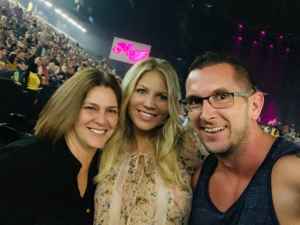 Miranda Lambert: Roadside Bars and Pink Guitars Tour