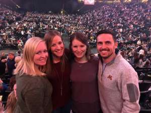 Miranda Lambert: Roadside Bars and Pink Guitars Tour