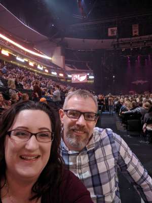 Miranda Lambert: Roadside Bars and Pink Guitars Tour