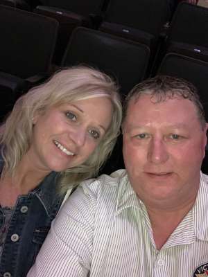 Miranda Lambert: Roadside Bars and Pink Guitars Tour