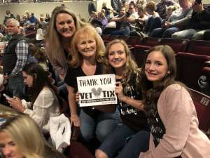 Miranda Lambert: Roadside Bars and Pink Guitars Tour