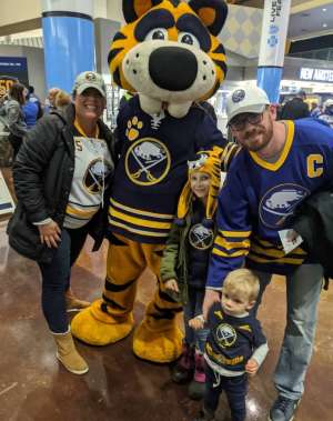 Buffalo Sabres vs. Carolina Hurricanes - NHL
