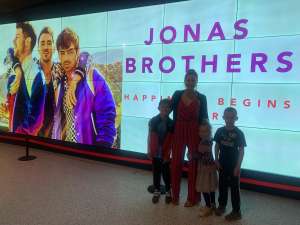 Jennifer attended Jonas Brothers: Happiness Begins Tour on Nov 15th 2019 via VetTix 