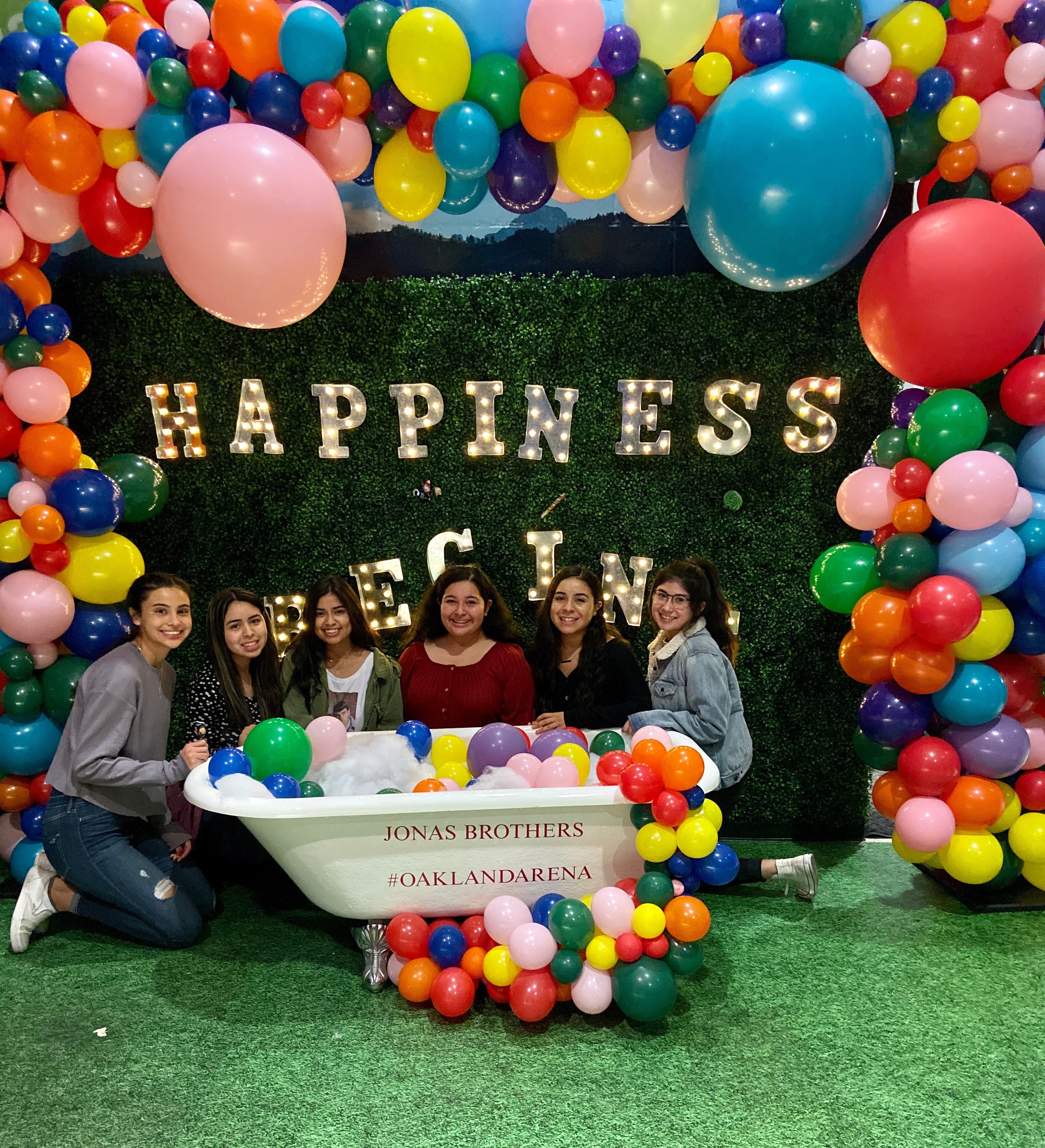 Jonas Brothers: Happiness Begins Tour