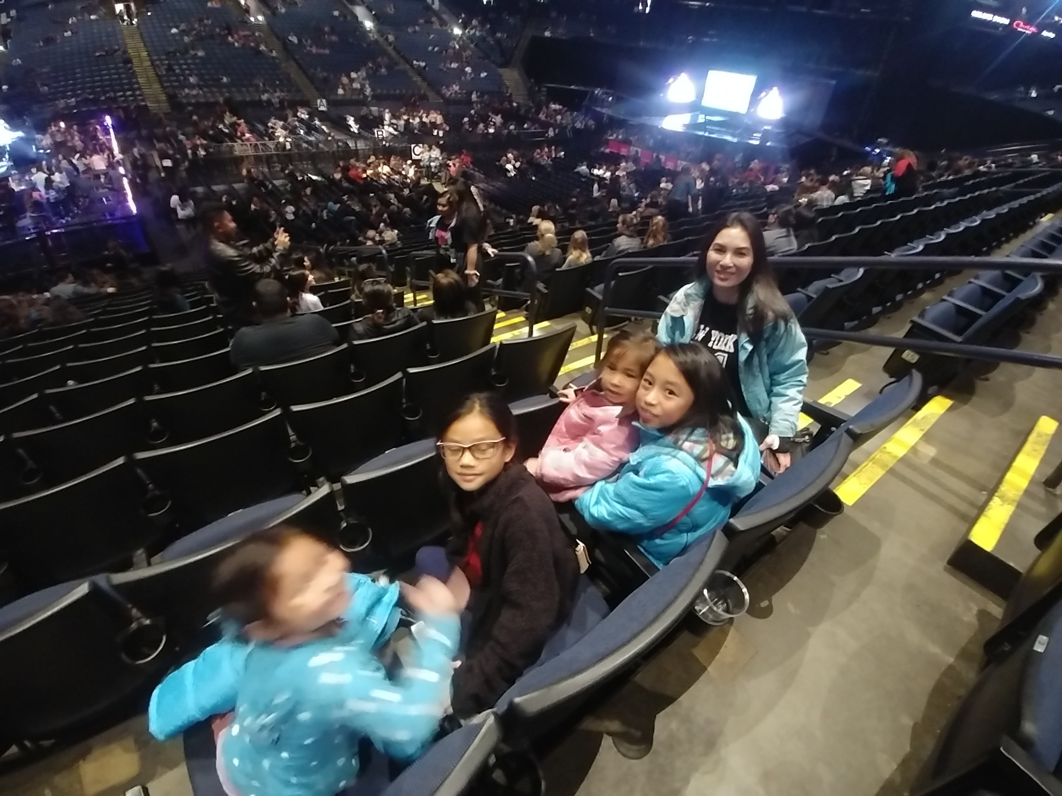 Jonas Brothers: Happiness Begins Tour