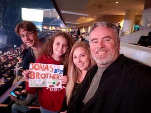 Jonas Brothers - Happiness Begins Tour