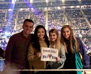 Jonas Brothers - Happiness Begins Tour