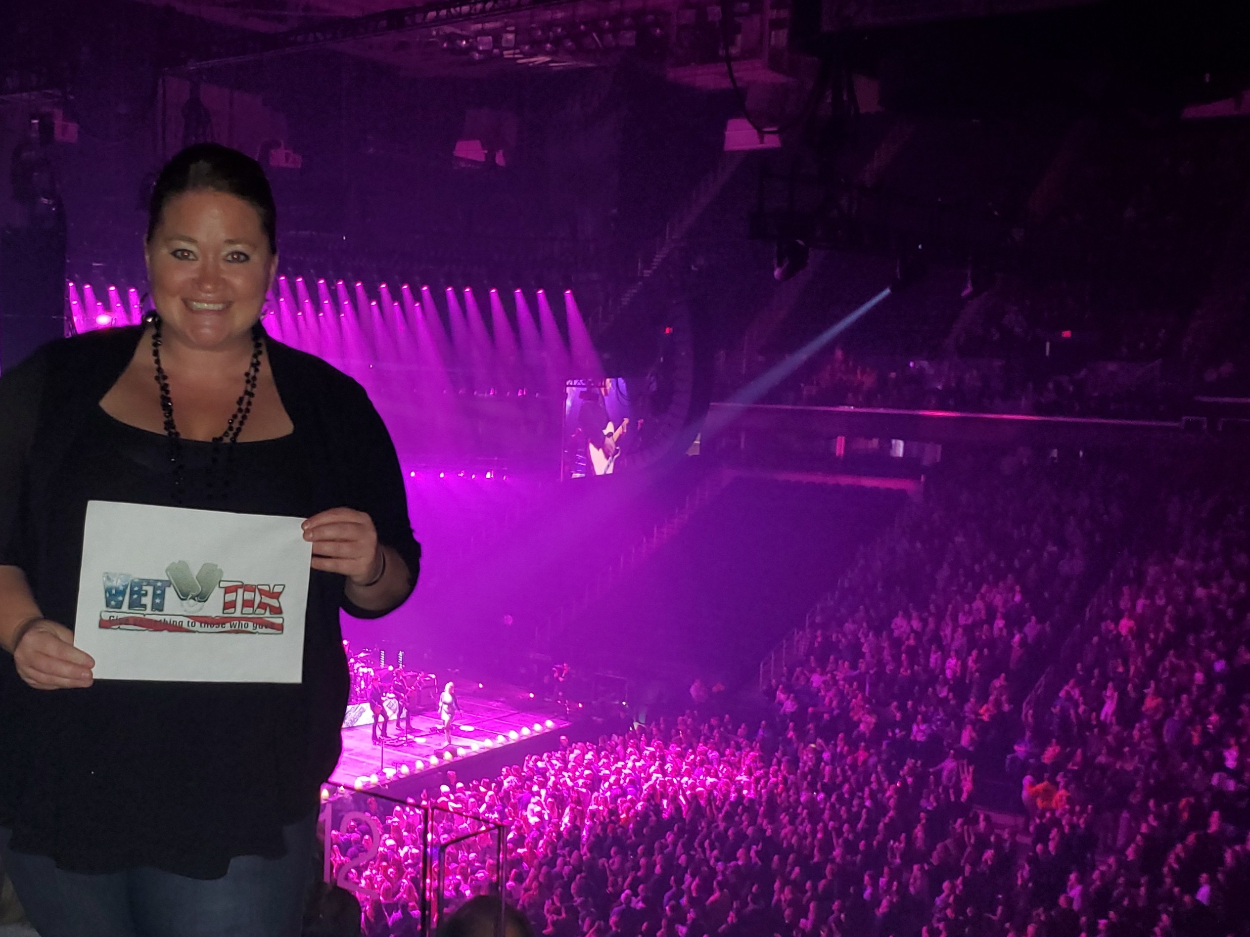 Miranda Lambert: Roadside Bars and Pink Guitars Tour