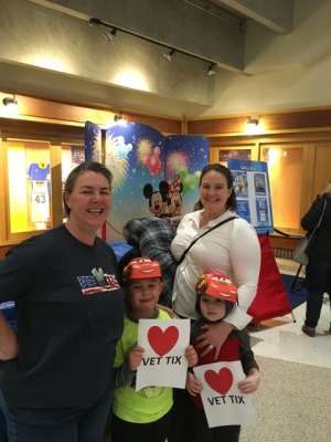 Disney on Ice Presents Worlds of Enchantment