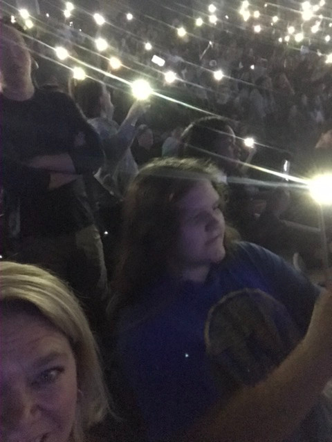 The Chainsmokers/5 Seconds of Summer/lennon Stella: World War Joy Tour