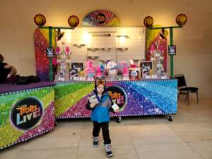 Trolls LIVE! - Morning Show