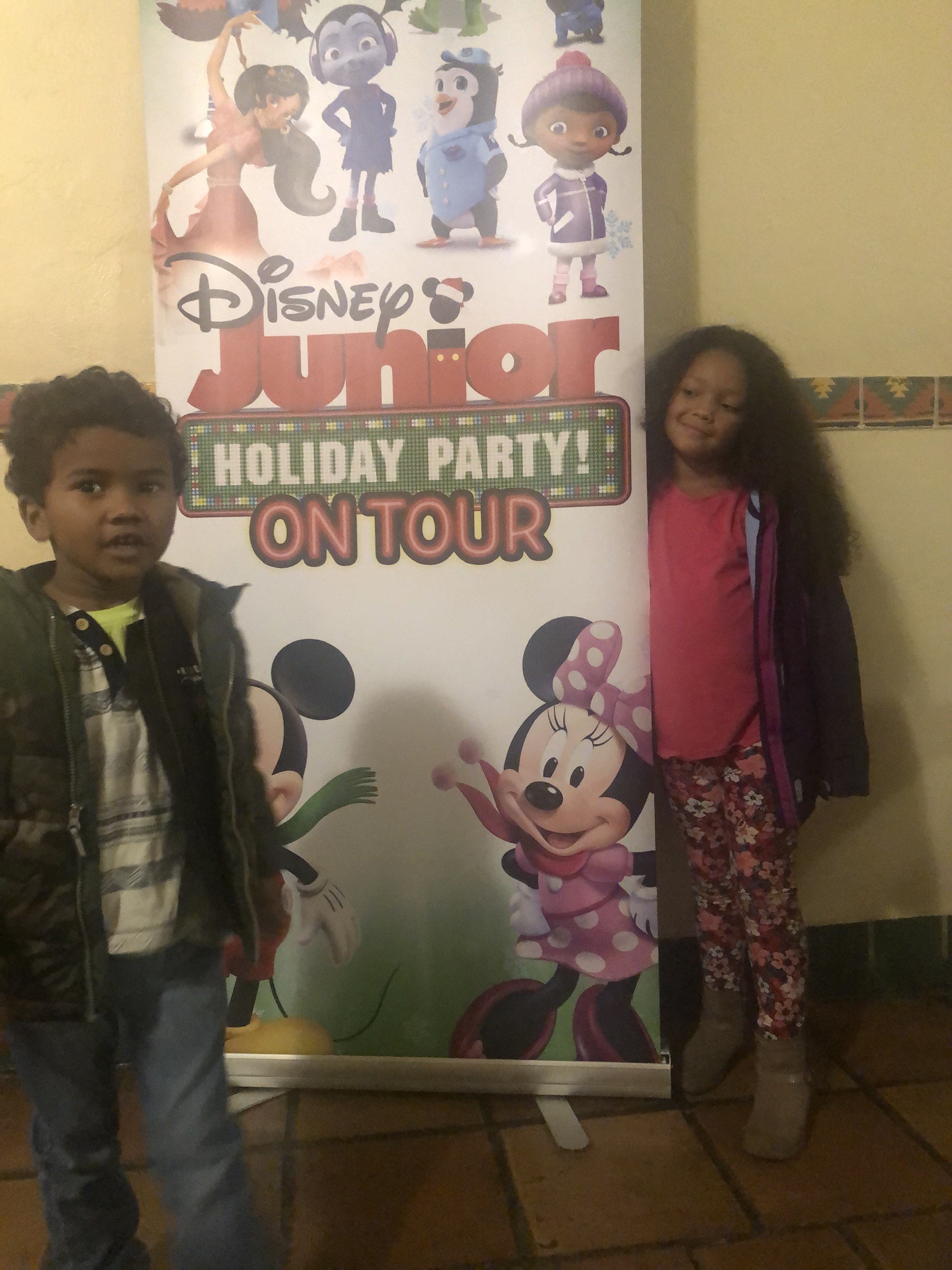 PHOENIX – Disney Junior Holiday Party - Raising Arizona Kids Magazine