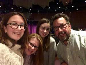 Cirque Dreams - Holidaze