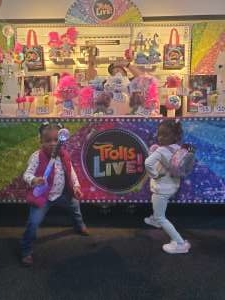Trolls Live!