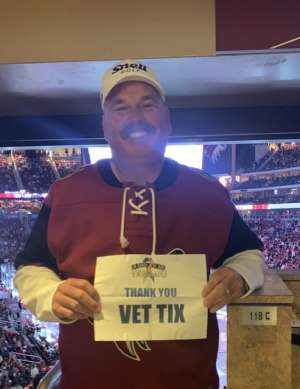 Arizona Coyotes vs. Chicago Blackhawks - NHL