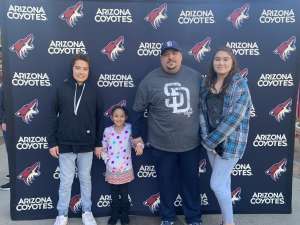 Arizona Coyotes vs. Chicago Blackhawks - NHL