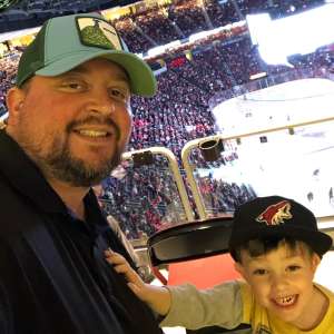 Arizona Coyotes vs. Chicago Blackhawks - NHL