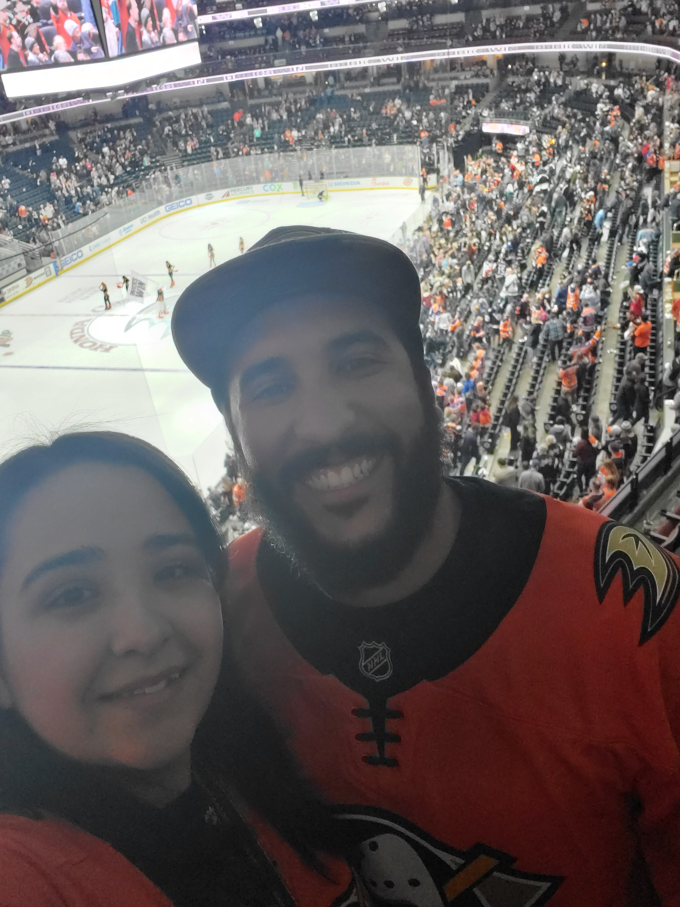 Anaheim Ducks vs. Edmonton Oilers - NHL - Antis Roofing Community Corner