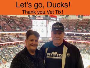 Anaheim Ducks vs. Edmonton Oilers - NHL - Antis Roofing Community Corner