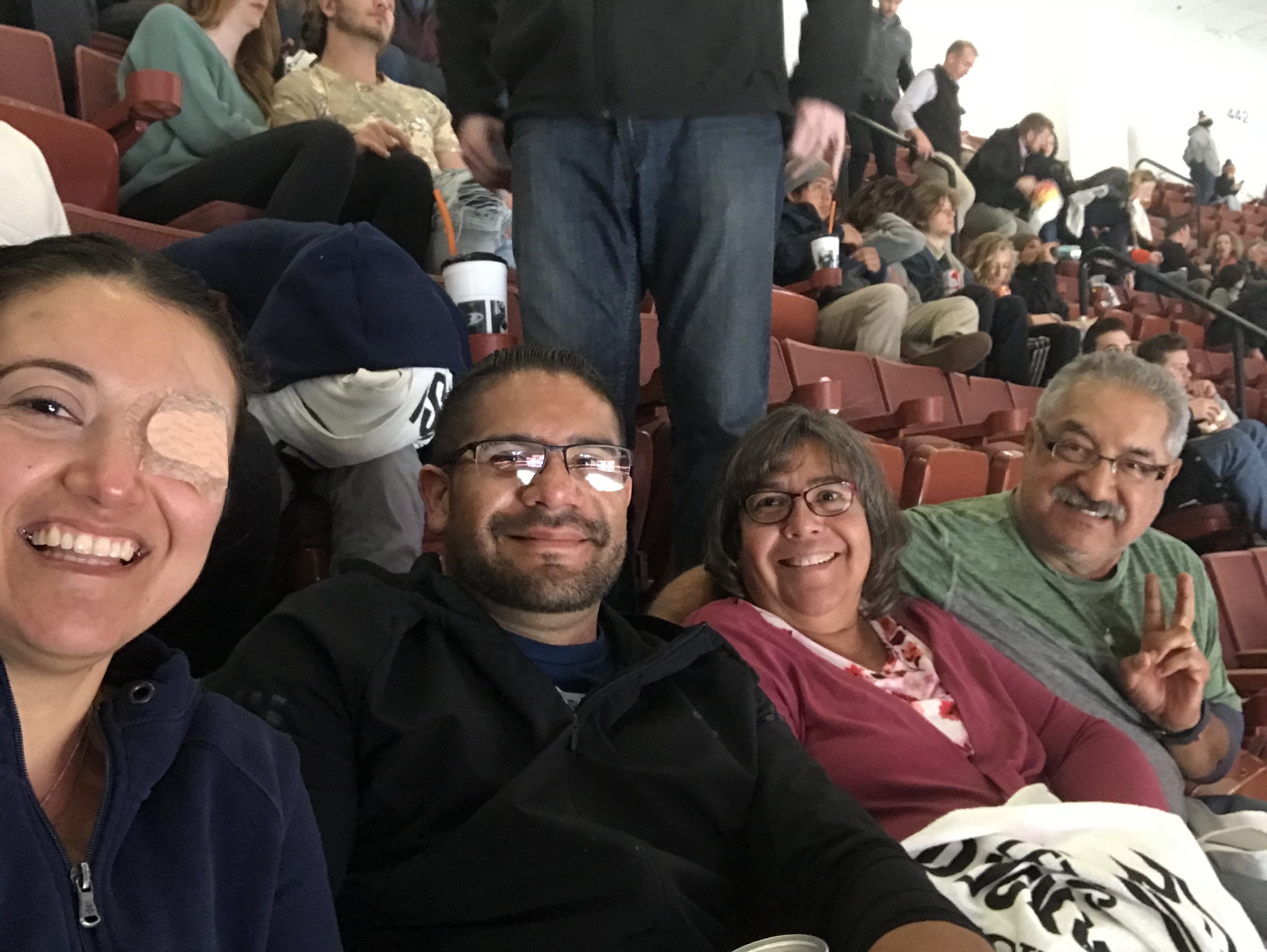 Anaheim Ducks vs. Edmonton Oilers - NHL - Antis Roofing Community Corner